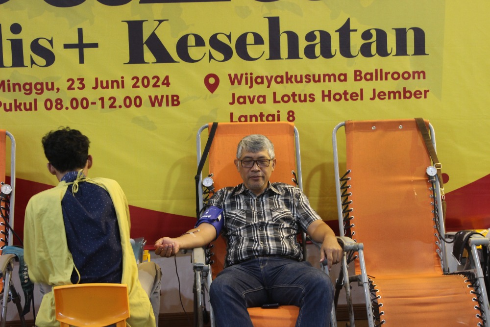 BAKSOS   donor darah dimeriahkan dengan bazar medis dan kesehatan dilengkapi klinik konsultasi psikologis, kesehatan mental diselenggarakan kolaborasi menejemen Java Lotus hotel (J-Lo) – Lions Club Jember Argopuro pada Minggu, 23 Juni 2024.