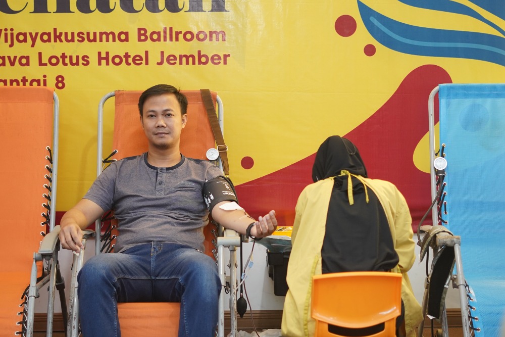 BAKSOS   donor darah dimeriahkan dengan bazar medis dan kesehatan dilengkapi klinik konsultasi psikologis, kesehatan mental diselenggarakan kolaborasi menejemen Java Lotus hotel (J-Lo) – Lions Club Jember Argopuro pada Minggu, 23 Juni 2024.