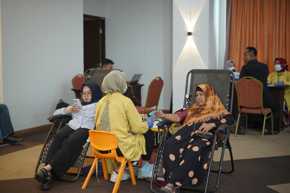 BAKSOS   donor darah dimeriahkan dengan bazar medis dan kesehatan dilengkapi klinik konsultasi psikologis, kesehatan mental diselenggarakan kolaborasi menejemen Java Lotus hotel (J-Lo) – Lions Club Jember Argopuro pada Minggu, 23 Juni 2024.