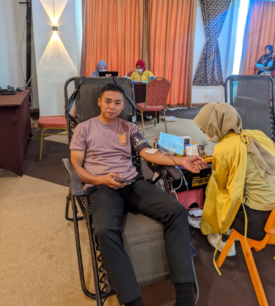 BAKSOS   donor darah dimeriahkan dengan bazar medis dan kesehatan dilengkapi klinik konsultasi psikologis, kesehatan mental diselenggarakan kolaborasi menejemen Java Lotus hotel (J-Lo) – Lions Club Jember Argopuro pada Minggu, 23 Juni 2024.