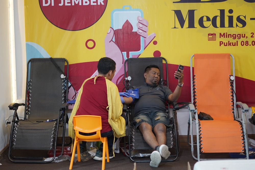 BAKSOS   donor darah dimeriahkan dengan bazar medis dan kesehatan dilengkapi klinik konsultasi psikologis, kesehatan mental diselenggarakan kolaborasi menejemen Java Lotus hotel (J-Lo) – Lions Club Jember Argopuro pada Minggu, 23 Juni 2024.