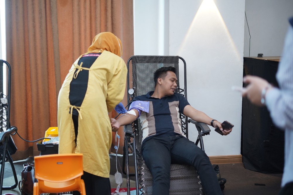 BAKSOS   donor darah dimeriahkan dengan bazar medis dan kesehatan dilengkapi klinik konsultasi psikologis, kesehatan mental diselenggarakan kolaborasi menejemen Java Lotus hotel (J-Lo) – Lions Club Jember Argopuro pada Minggu, 23 Mei 2024.